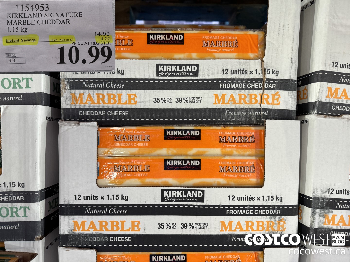 1154953 KIRKLAND SIGNATURE MARBLE CHEDDAR 1.15 KG ($4.00 INSTANT SAVINGS EXPIRES ON 2023-10-29) $10.99