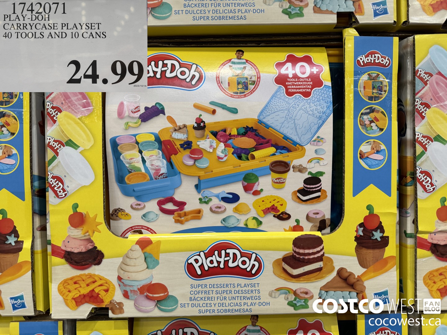 1742071 PLAY-DOH CARRYCASE PLAYSETS 40 TOOLS AND 10 CANS $24.99