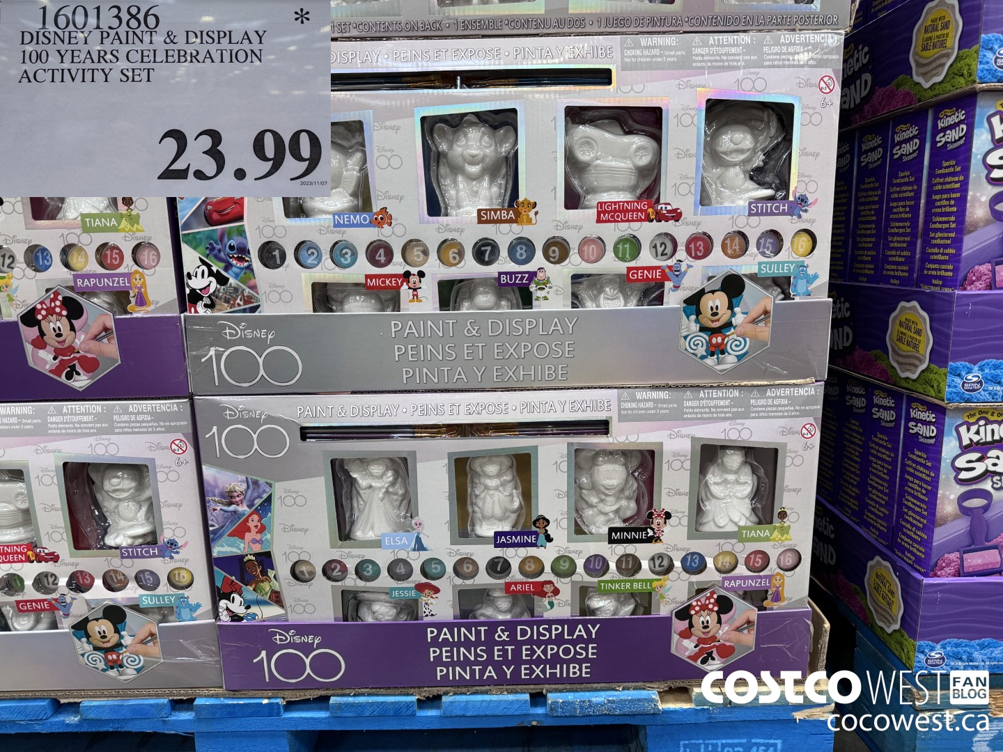 1601386 DISNEY PAINT & DISPLAY 100 YEARS CELEBRATION ACTIVITY SET $23.99