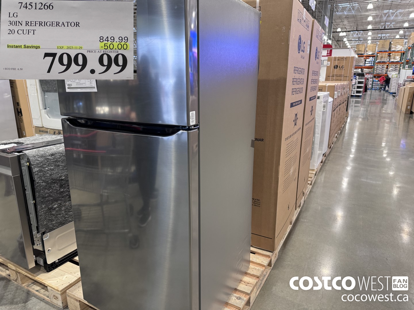 7451266 LG 30 IN. REFRIGERATOR 20 cu.ft ($50.00 INSTANT SAVINGS EXPIRES ON 2023-11-29) $799.99