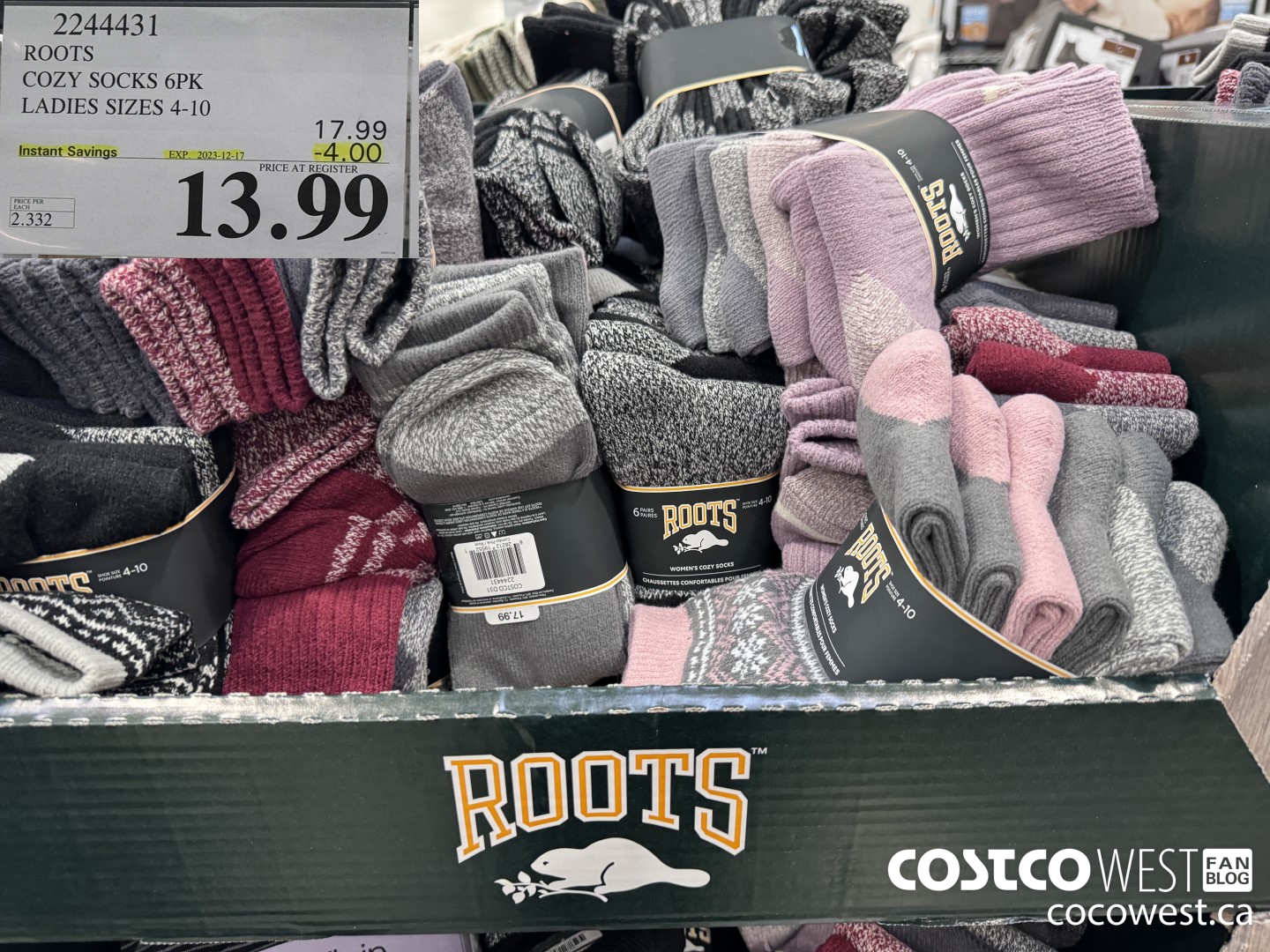 2244431 ROOTS COZY SOCKS 6PK LADIES SIZES 4-10 ($4.00 INSTANT SAVINGS EXPIRES ON 2023-12-17) $13.99