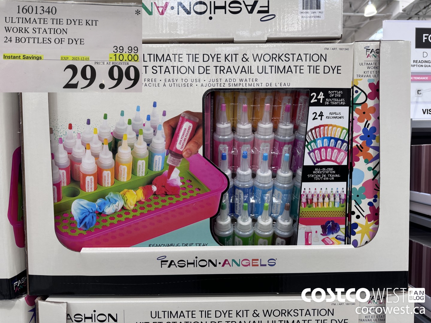 1601340 ULTIMATE TIE DYE KIT WORK STATION 24 BOTTLES OF DYE ($10.00 INSTANT SAVINGS EXPIRES ON 2023-12-03) $29.99