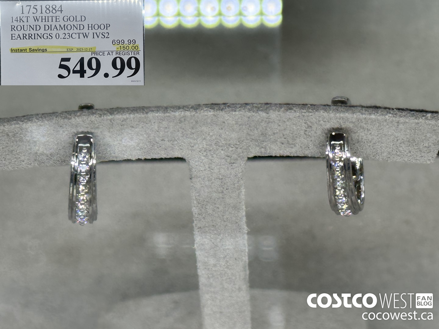 1751884 14KT WHITE GOLD ROUND DIAMOND HOOP EARRINGS 0.23CTW IVS2 ($150.00 INSTANT SAVINGS EXPIRES ON 2023-12-17) $549.99