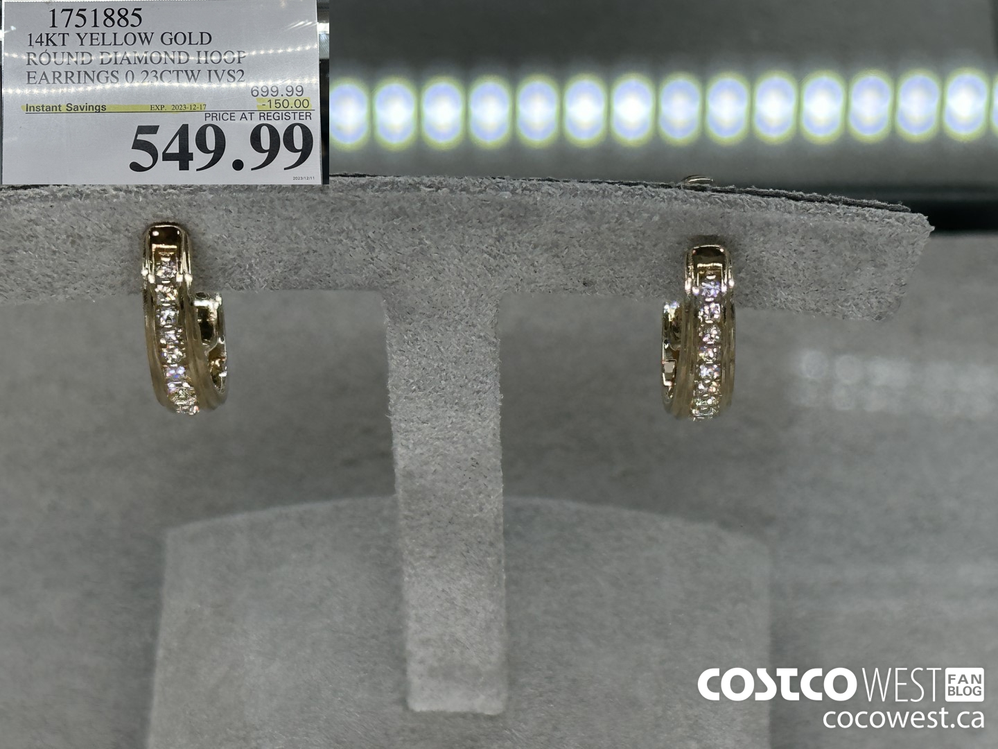 1751885 14KT YELLOW GOLD ROUND DIAMOND HOOP EARRINGS 0.23CTW IVS2 ($150.00 INSTANT SAVINGS EXPIRES ON 2023-12-17) $549.99