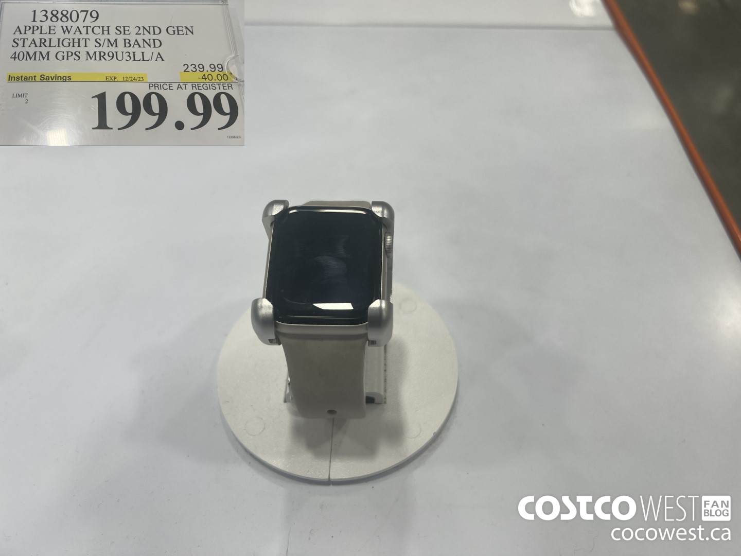 1388079 APPLE WATCH SE 2ND GEN STARLIGHT S/M BAND 40MM GPS MR9U3LL/A ($40.00 INSTANT SAVINGS EXPIRES ON 2023-12-24) $199.99