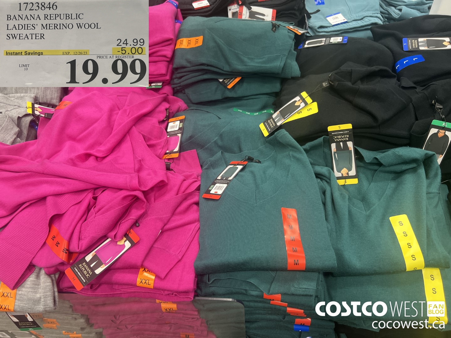 1723846 BANANA REPUBLIC LADIES' MERINO WOOL SWEATER ($5.00 INSTANT SAVINGS EXPIRES ON 2023-12-26) $19.99