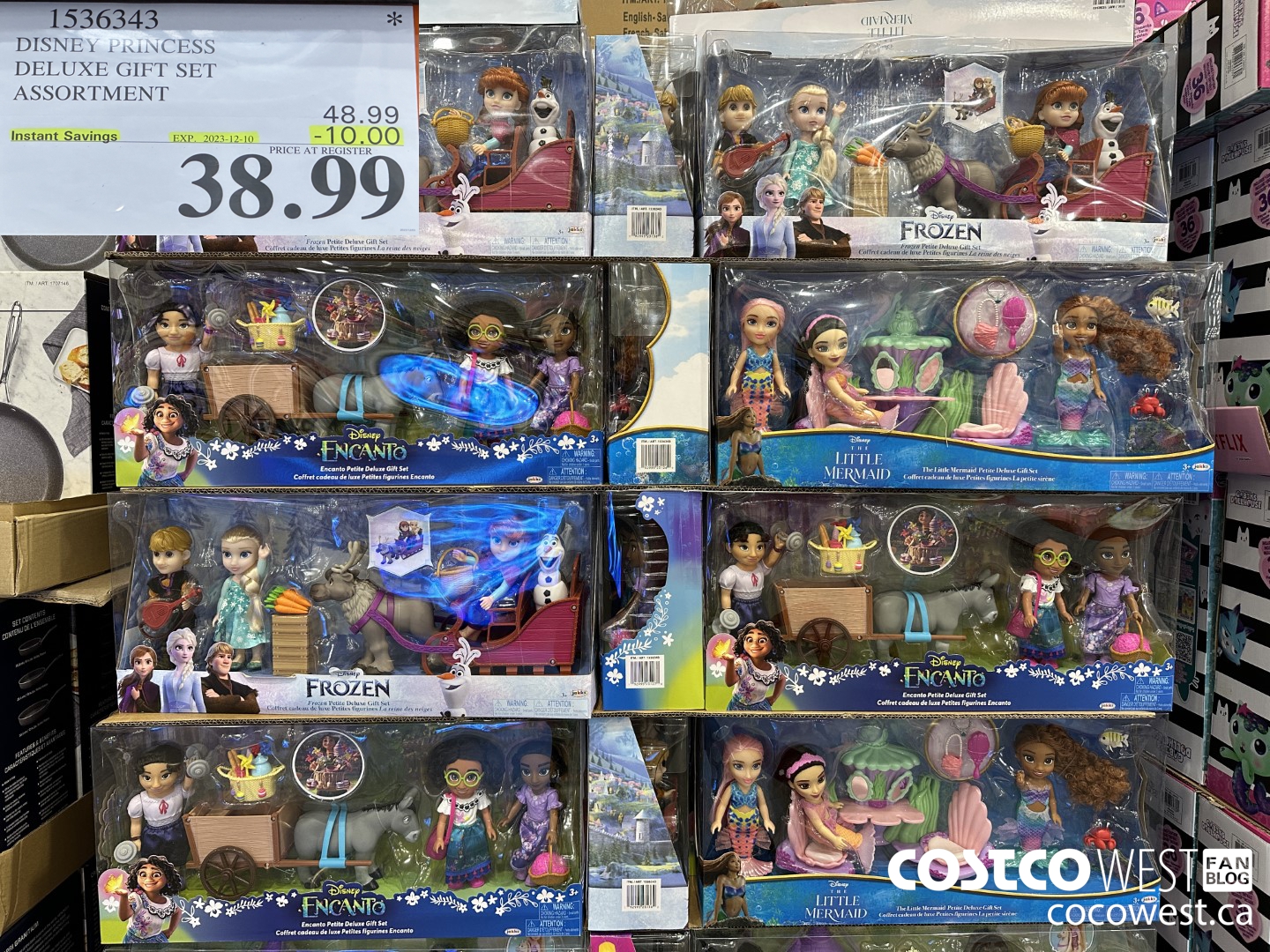 1536343 DISNEY PRINCESS DELUXE GIFT SET ASSORTMENT  ($10.00 INSTANT SAVINGS EXPIRES ON 2023-12-10) $38.99