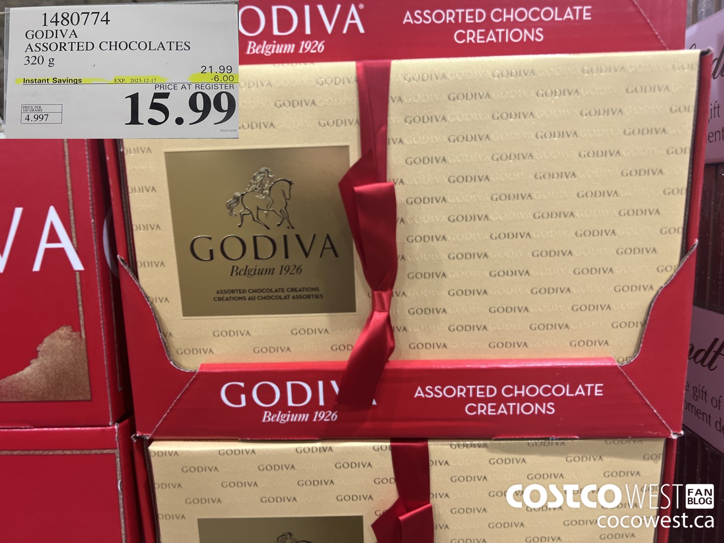 1480774 GODIVA ASSORTED CHOCOLATES 320 G ($6.00 INSTANT SAVINGS EXPIRES ON 2023-12-17) $15.99