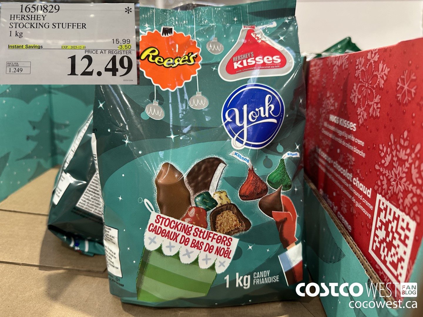 1650829 HERSHEY STOCKING STUFFER 1KG ($3.50 INSTANT SAVINGS EXPIRES ON 2023-12-10) $12.49