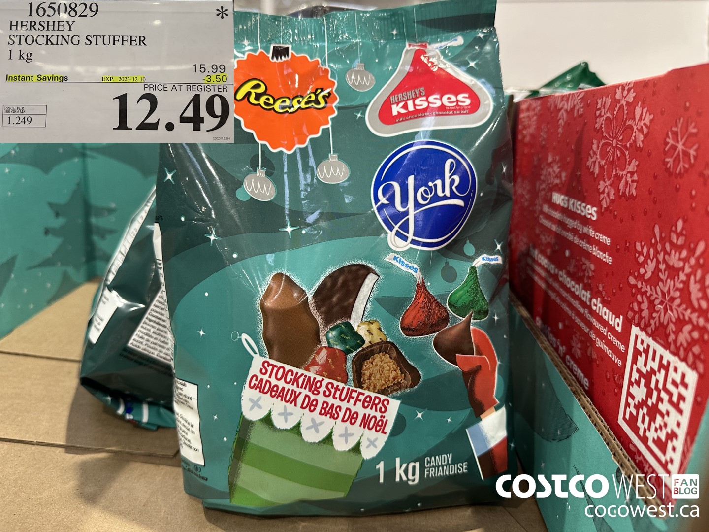 1650829 HERSHEY STOCKING STUFFER 1KG ($3.50 INSTANT SAVINGS EXPIRES ON 2023-12-10) $12.49