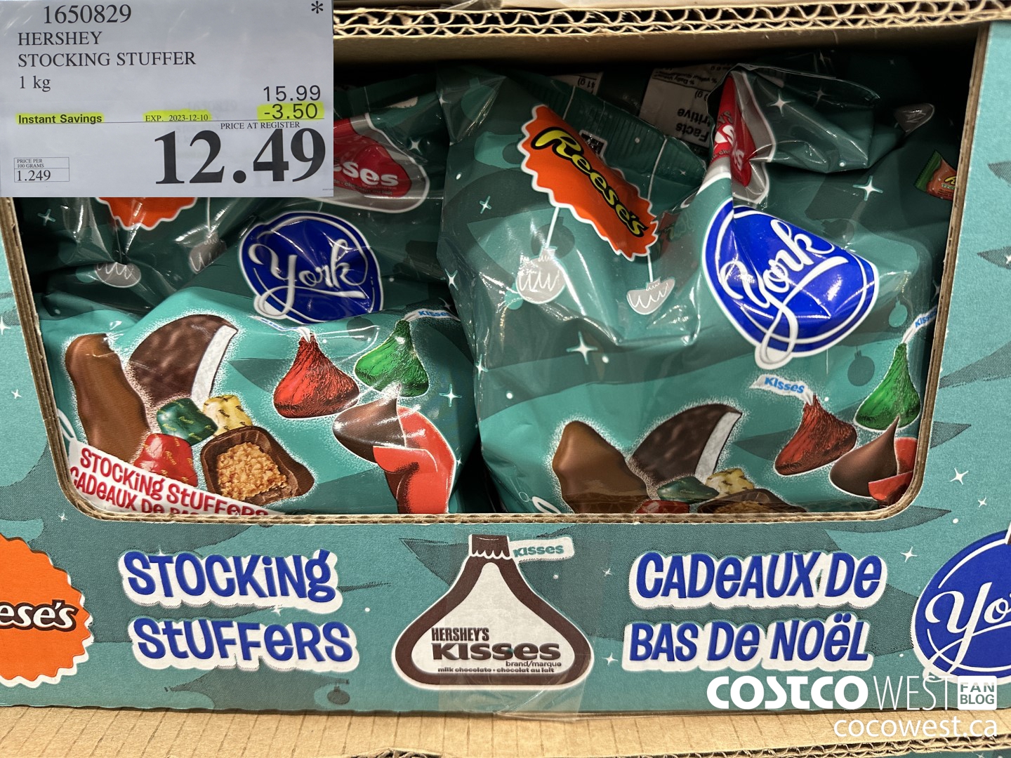 1650829 HERSHEY STOCKING STUFFER 1KG ($3.50 INSTANT SAVINGS EXPIRES ON 2023-12-10) $12.49