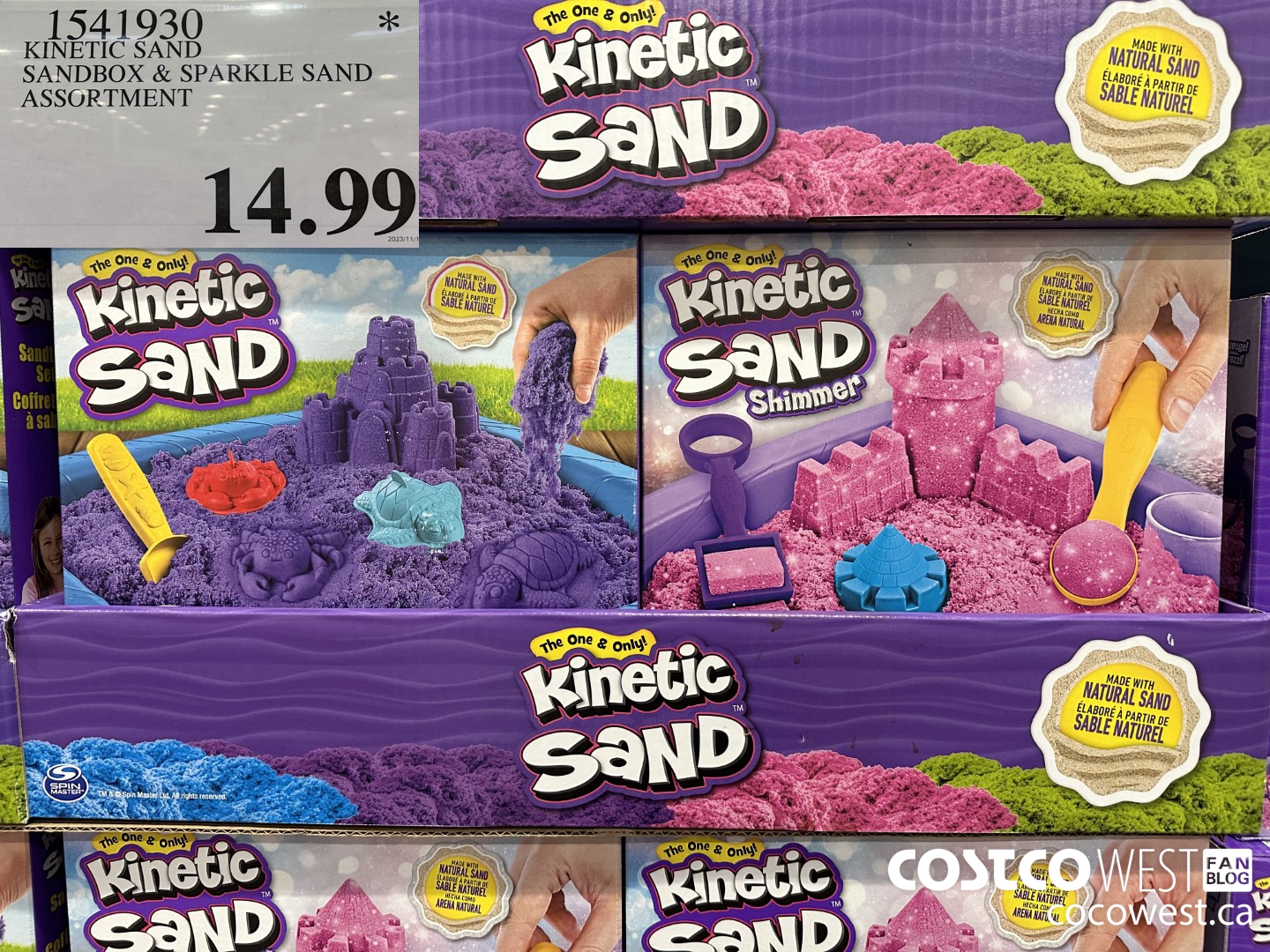 1541930 KINETIC SAND SANDBOX & SPARKLE SAND ASSORTMENT $14.99