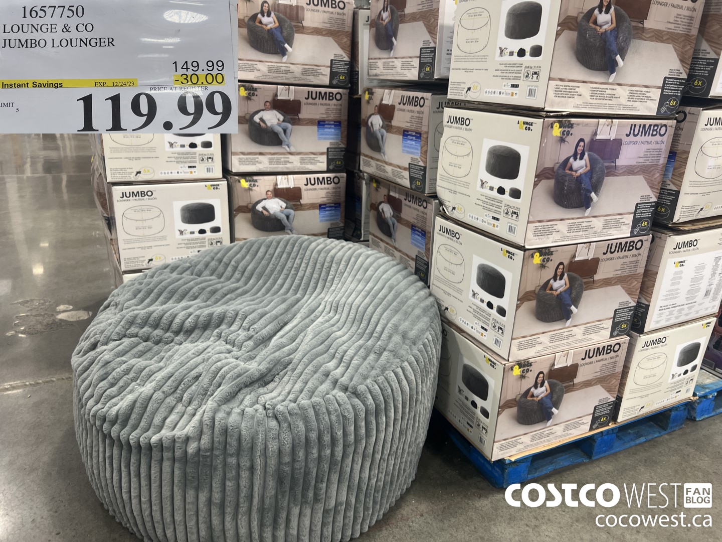 1657750 LOUNGE & CO JUMBO LOUNGER ($30.00 INSTANT SAVINGS EXPIRES ON 2023-12-24) $119.99