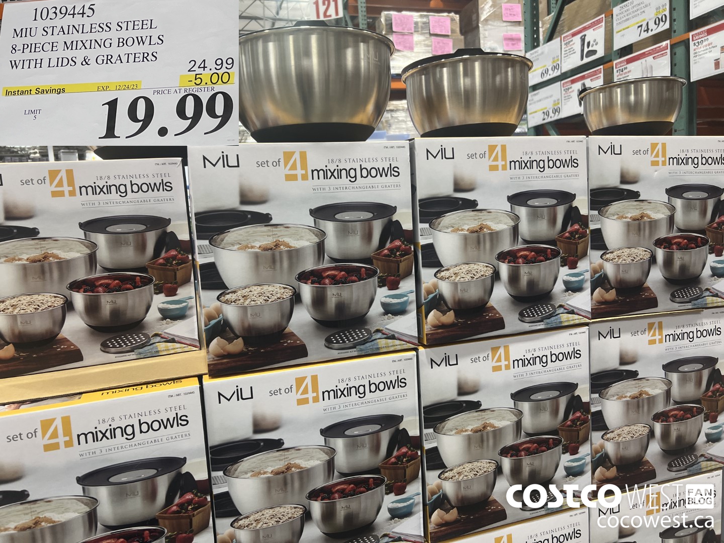 1039445 MIU STAINLESS STEEL 8-PIECE MIXING BOWLS WITH LIDS & GRATERS ($5.00 INSTANT SAVINGS EXPIRES ON 2023-12-24) $19.99
