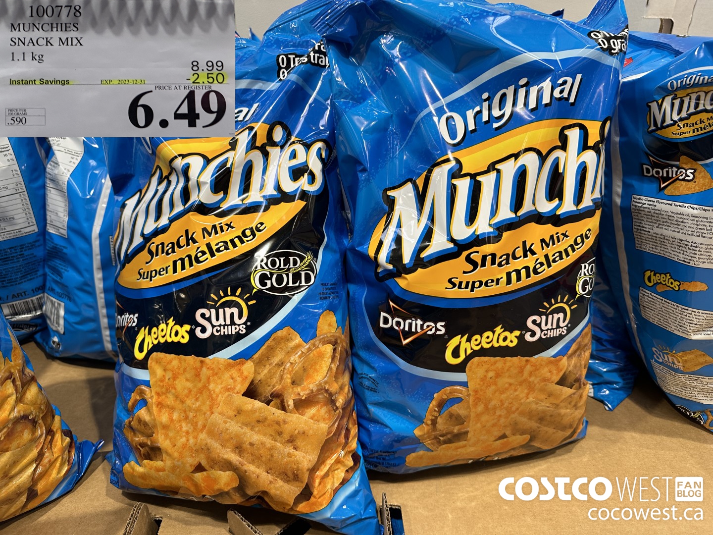 100778 MUNCHIES SNACK MIX 1.1 kg ($2.50 INSTANT SAVINGS EXPIRES ON 2023-12-31) $6.49