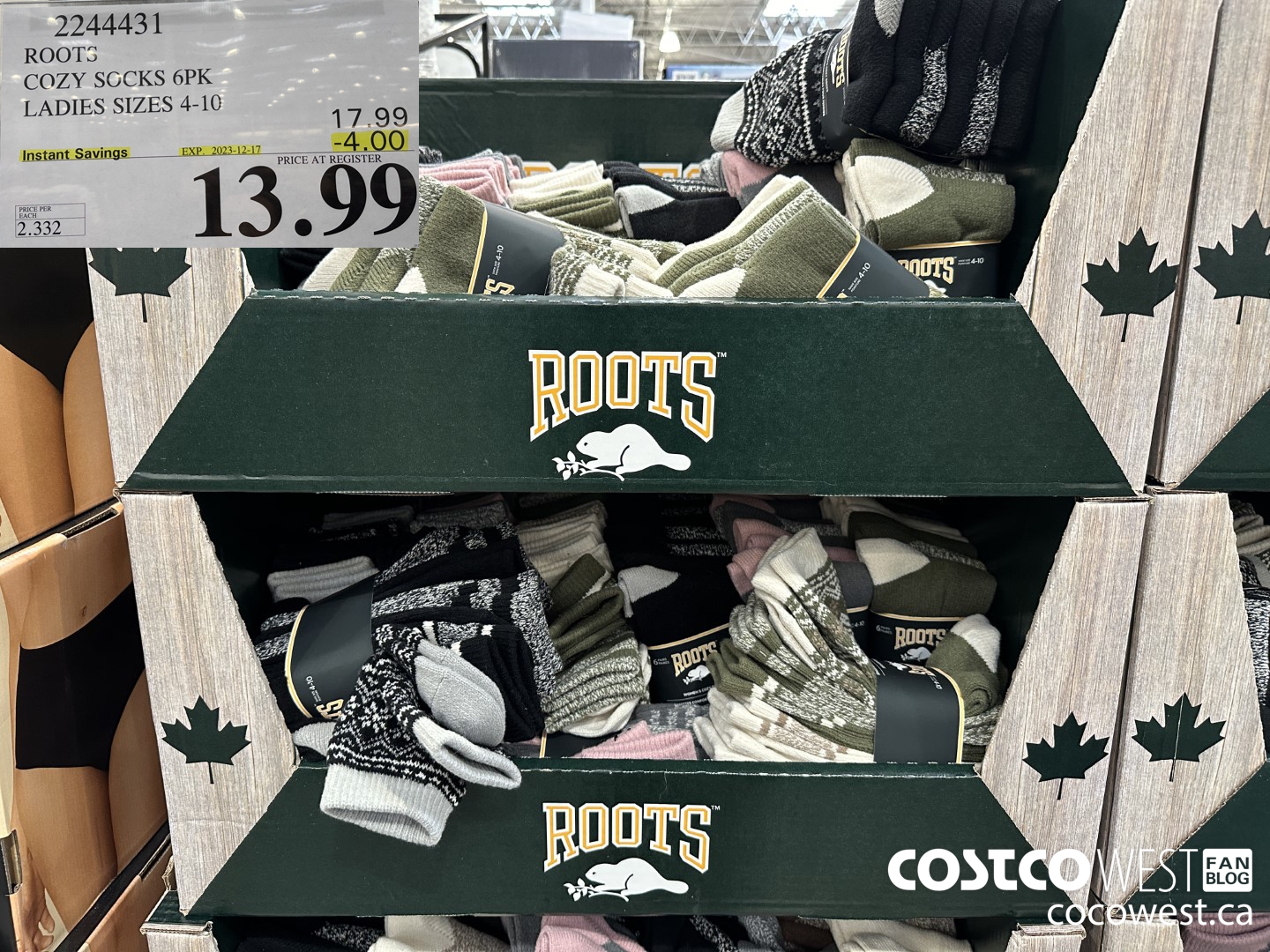 2244431 ROOTS COZY SOCKS 6PK LADIES SIZES 4-10 ($4.00 INSTANT SAVINGS EXPIRES ON 2023-12-17) $13.99