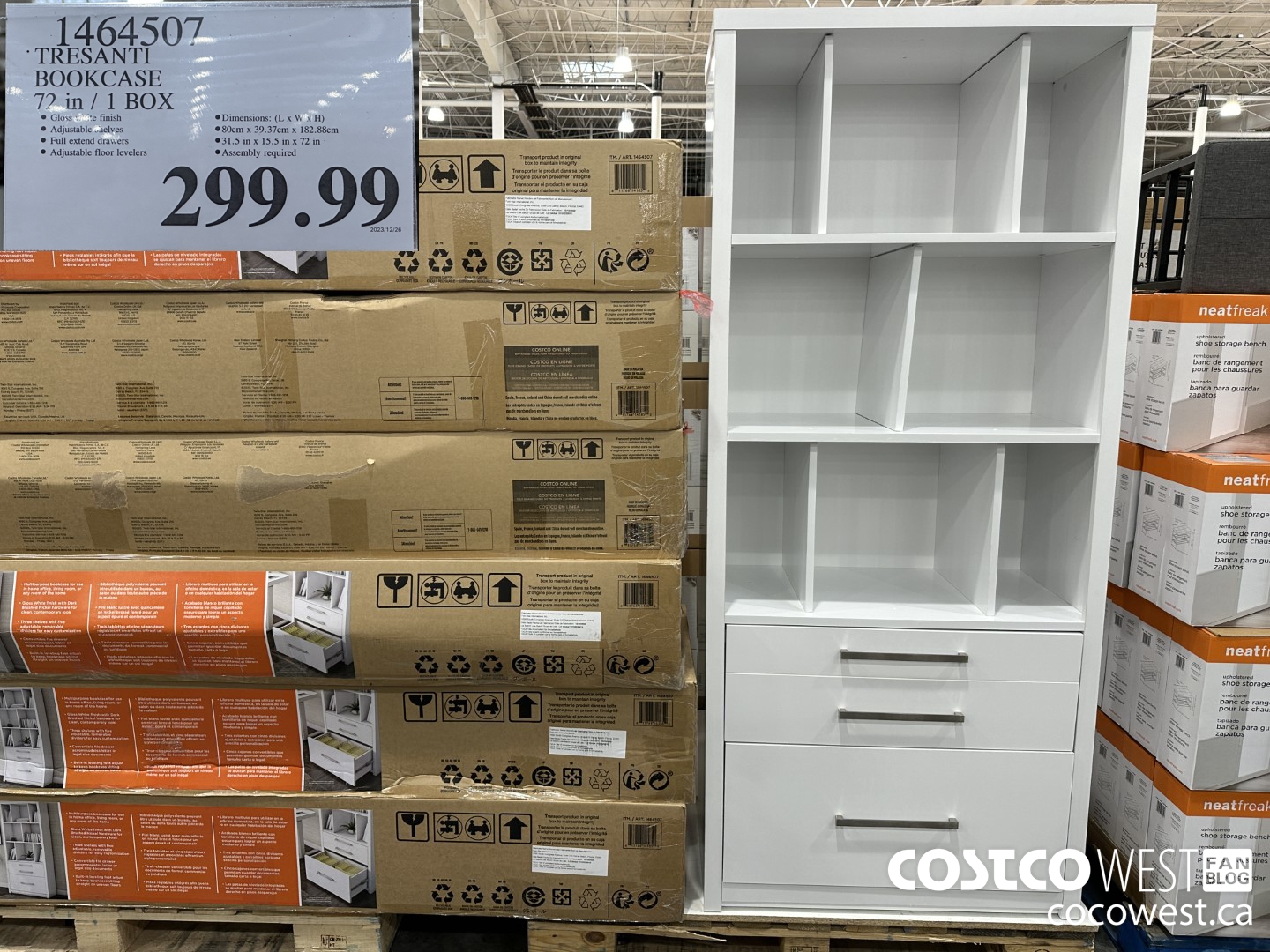 1464507 TRESANTI BOOKCASE 72IN / 1 BOX $299.99