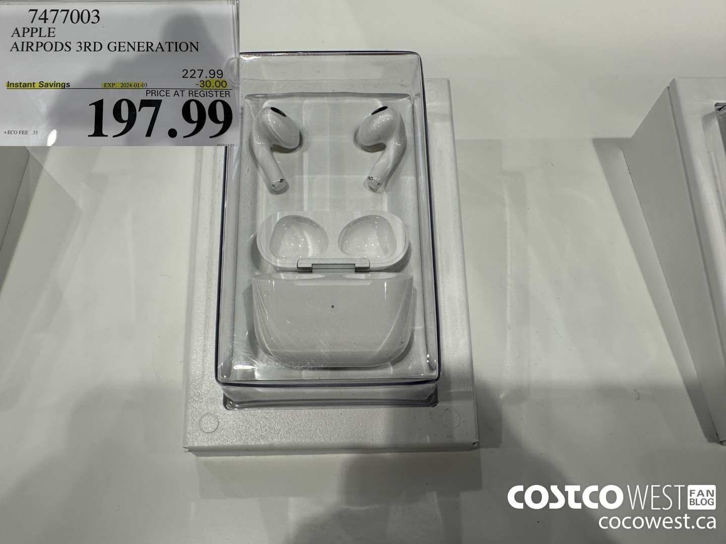 7477003 APPLE AIRPODS 3RD GENERATION ($30.00 INSTANT SAVINGS EXPIRES ON 2024-01-03) $197.99