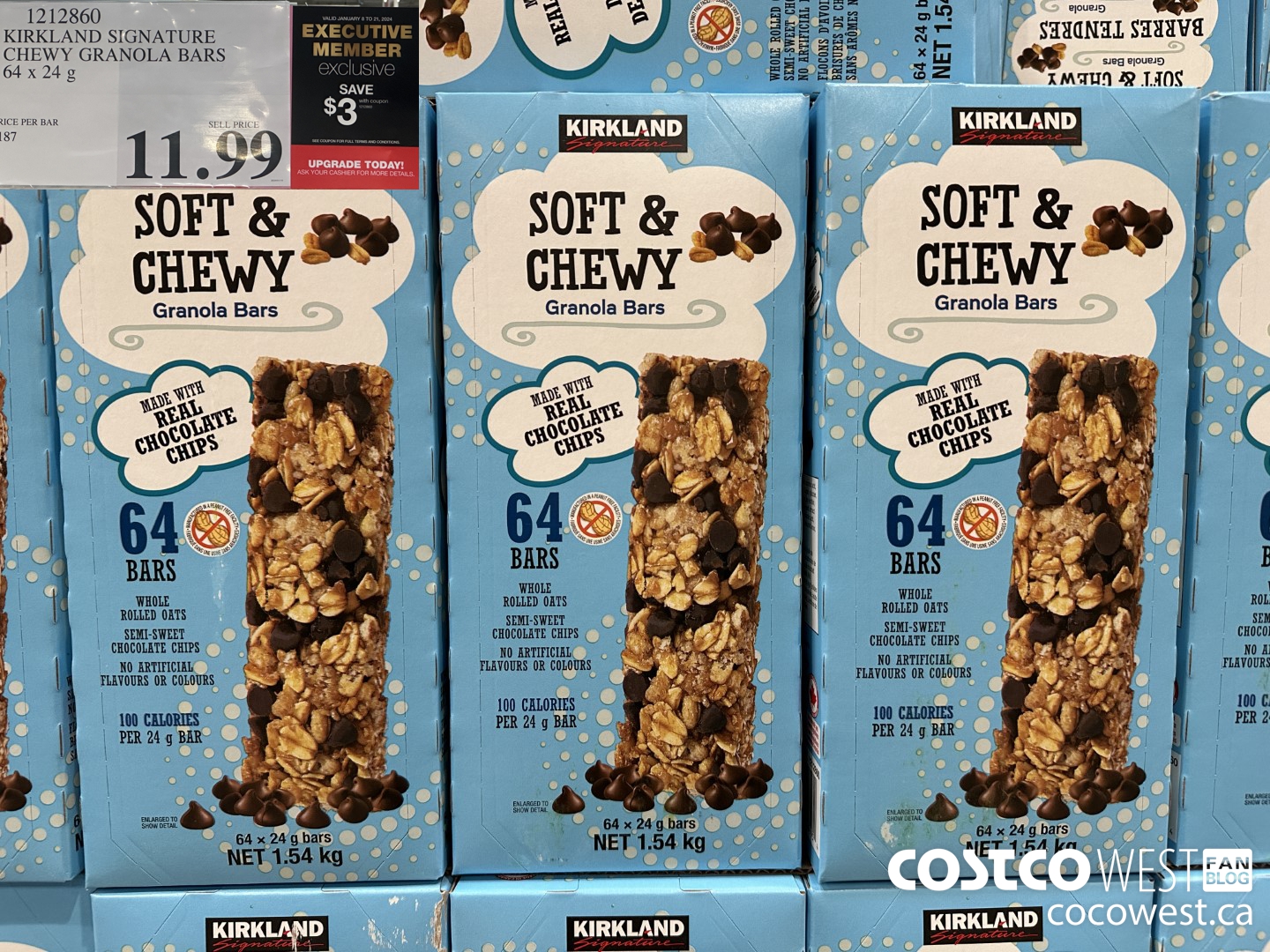 1212860 KIRKLAND SIGNATURE CHEWY GRANOLA BARS 64 X 24 G ($3.00 INSTANT SAVINGS EXPIRES ON 2024-01-21) $8.99