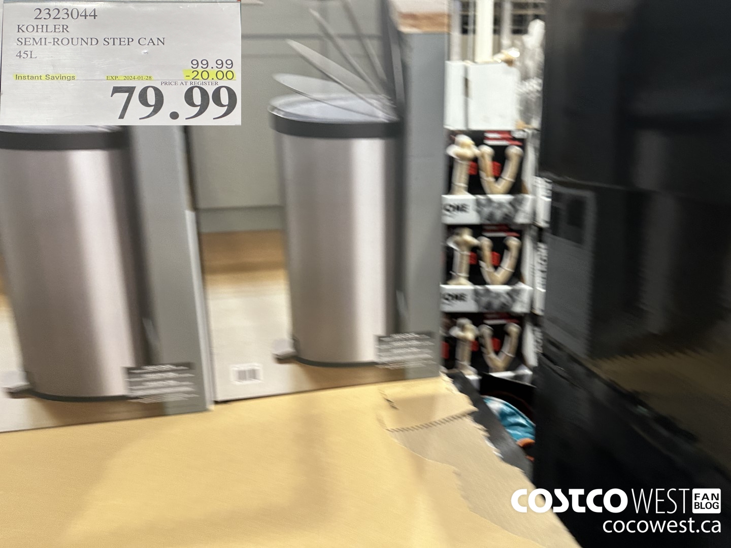 2323044 KOHLER SEMI-ROUND STEP CAN 45L ($20.00 INSTANT SAVINGS EXPIRES ON 2024-01-28) $79.99