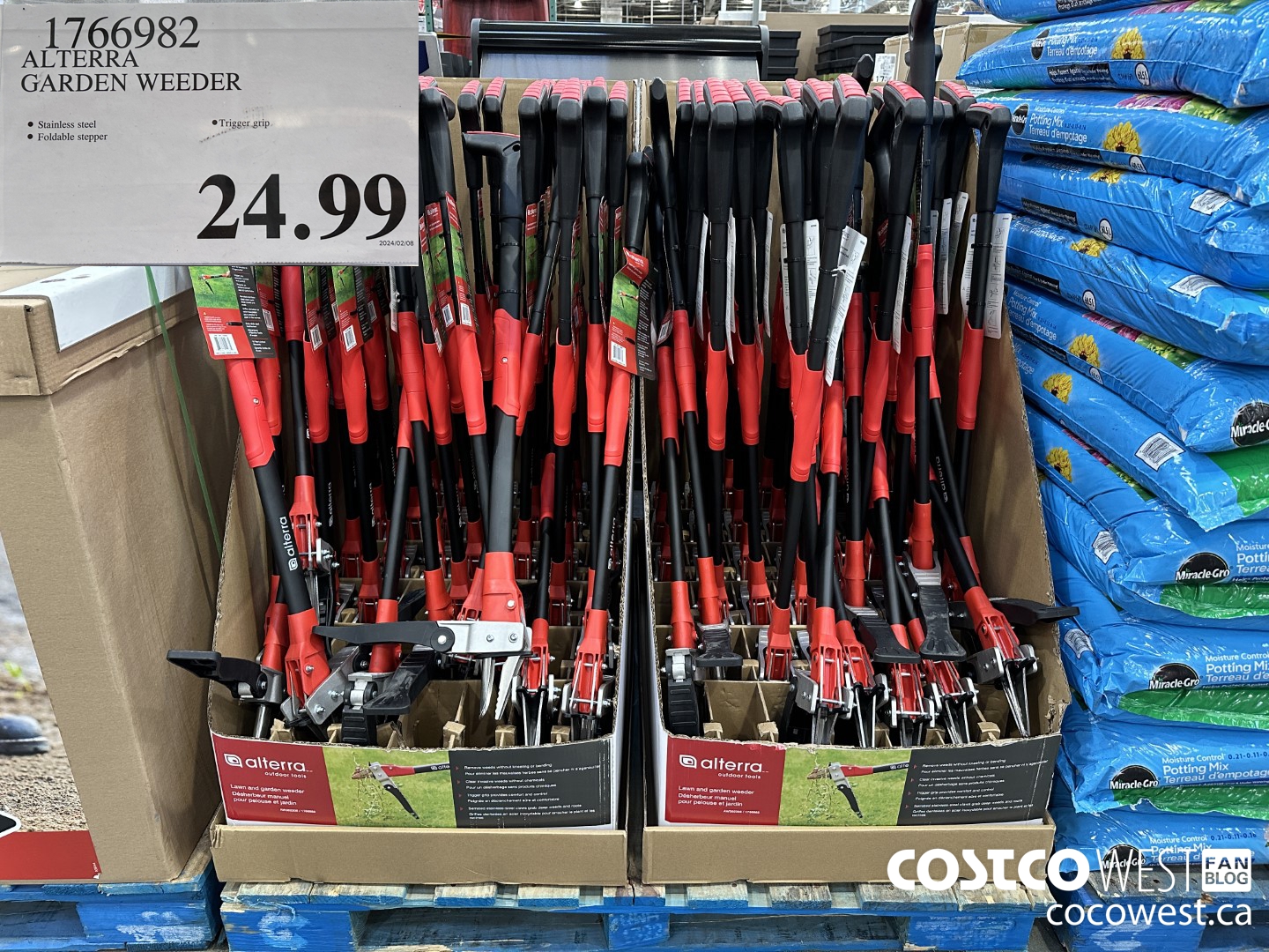 1766982 ALTERRA GARDEN WEEDER $24.99