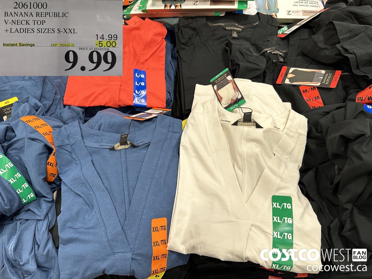 2061000 BANANA REPUBLIC V-NECK TOP LADIES SIZES S-XXL ($5.00 INSTANT SAVINGS EXPIRES ON 2024-02-25) $9.99