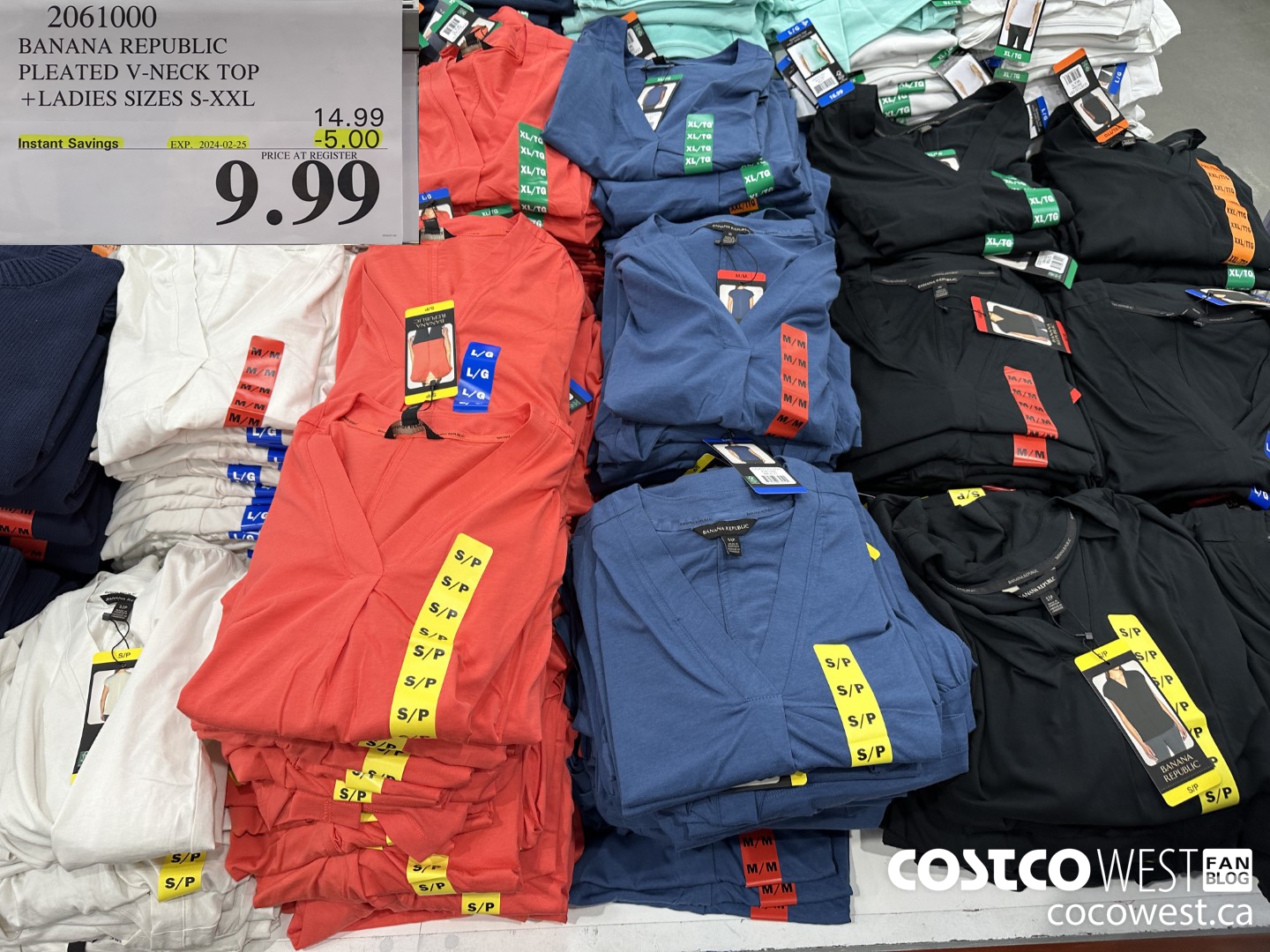 2061000 BANANA REPUBLIC V-NECK TOP LADIES SIZES S-XXL ($5.00 INSTANT SAVINGS EXPIRES ON 2024-02-25) $9.99