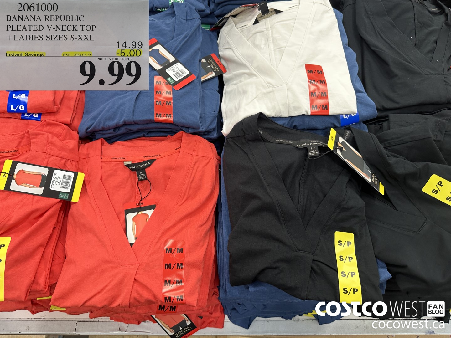 2061000 BANANA REPUBLIC V-NECK TOP LADIES SIZES S-XXL ($5.00 INSTANT SAVINGS EXPIRES ON 2024-02-25) $9.99