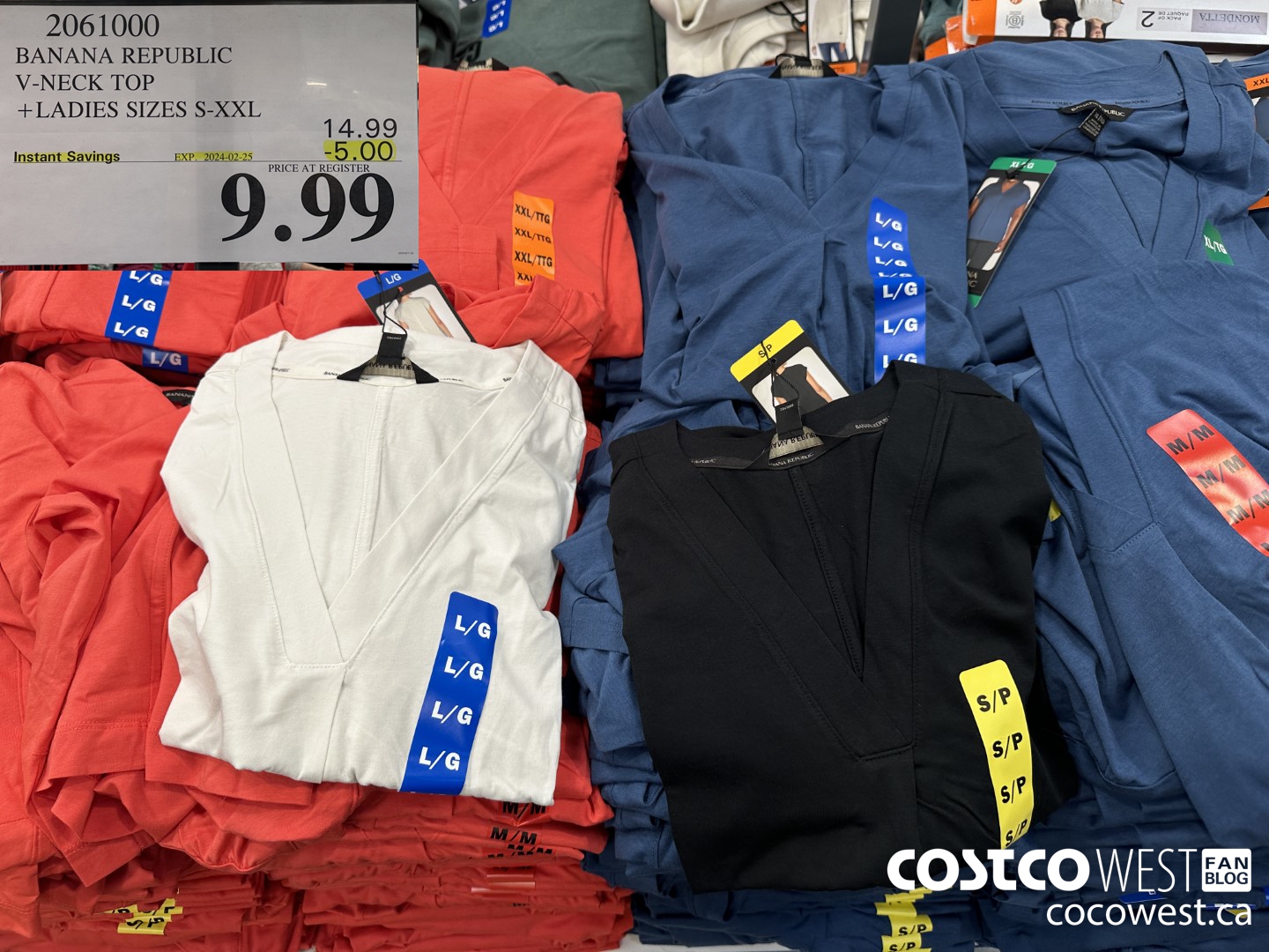 2061000 BANANA REPUBLIC V-NECK TOP LADIES SIZES S-XXL ($5.00 INSTANT SAVINGS EXPIRES ON 2024-02-25) $9.99