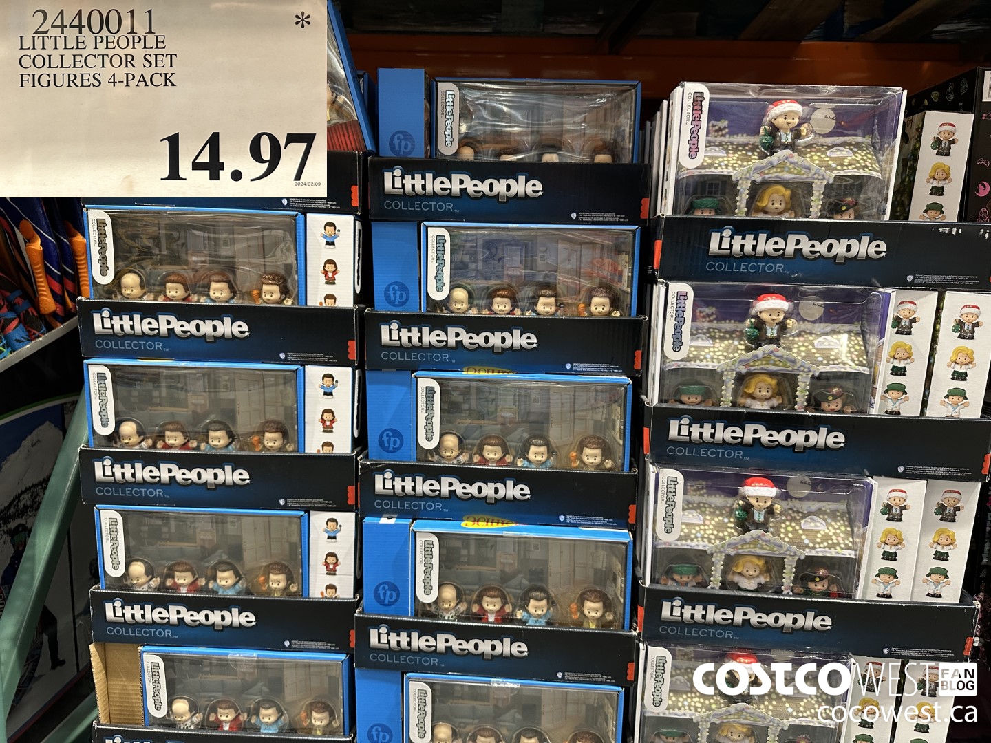 2440011 LITTLE PEOPLE COLLECTOR SET FIGURES 4-PACK $14.97