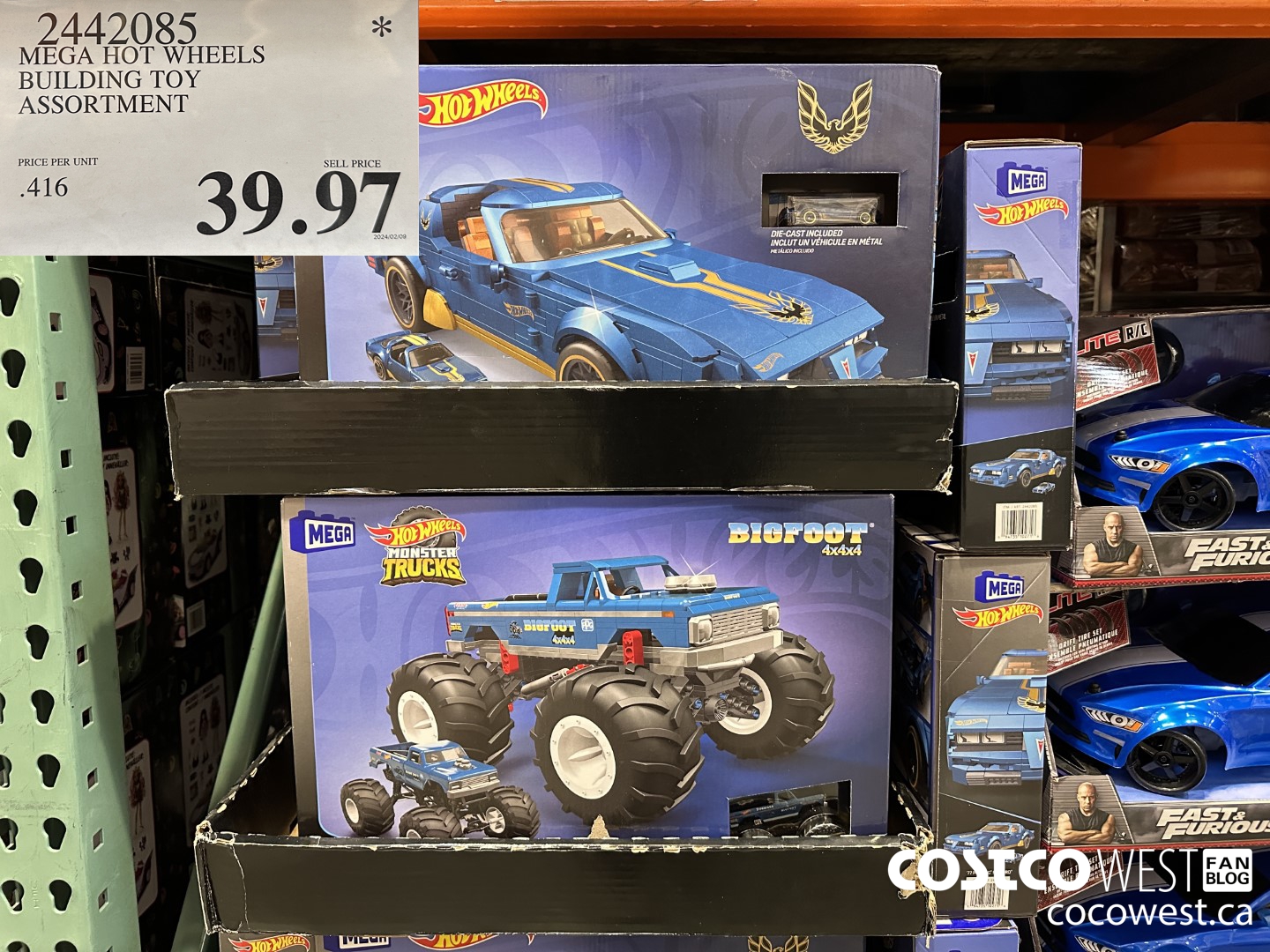 2442085 MEGA HOT WHEELS BUILDING TOY ASSORTMENT $39.97