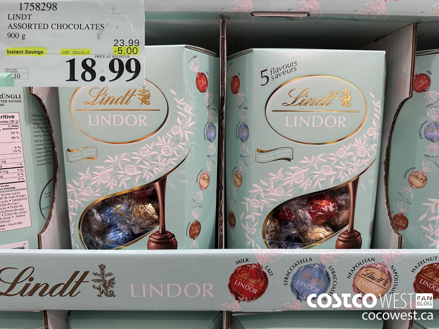 1758298 LINDT ASSORTED CHOCOLATES 900 G ($5.00 INSTANT SAVINGS EXPIRES ON 2024-03-17) $18.99