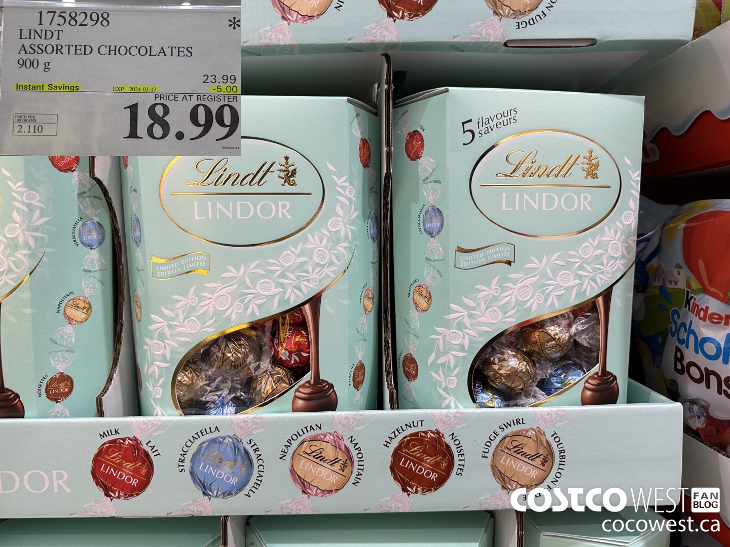 1758298 LINDT ASSORTED CHOCOLATES 900 G ($5.00 INSTANT SAVINGS EXPIRES ON 2024-03-17) $18.99