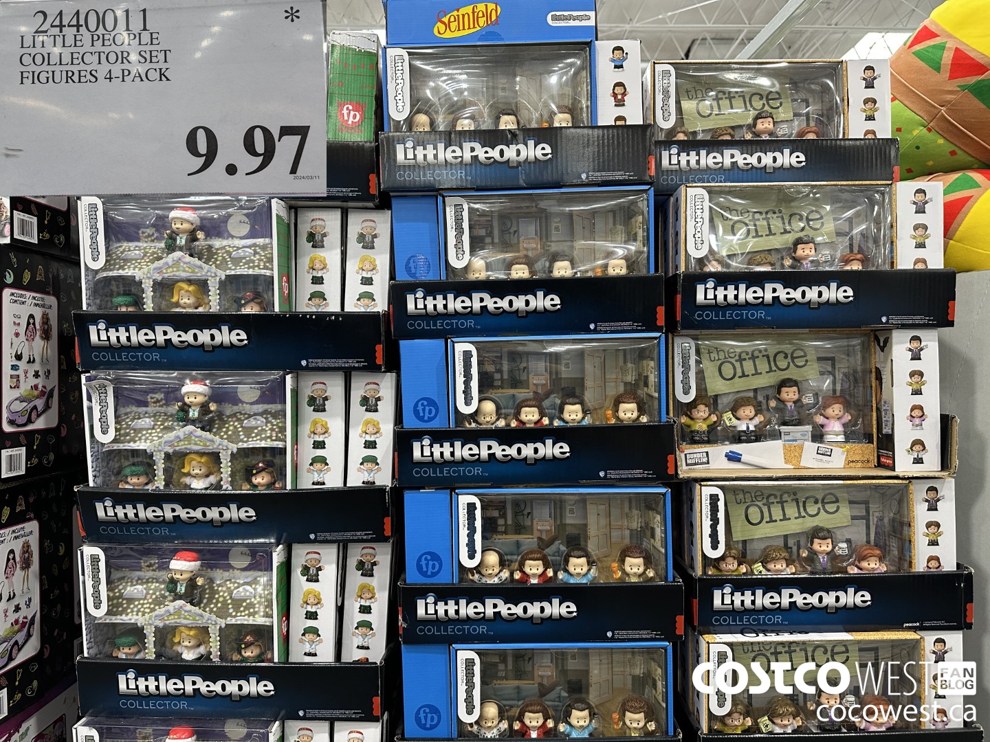 2440011 LITTLE PEOPLE COLLECTOR SET FIGURES 4-PACK $9.97