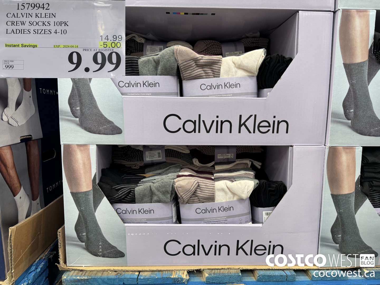 1579942 CALVIN KLEIN CREW SOCK 10PK LADIES SIZES 4-10 ($5.00 INSTANT SAVINGS EXPIRES ON 2024-04-14) $9.99