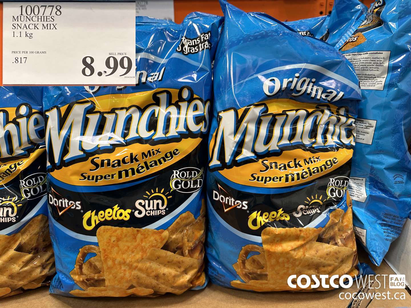 100778 MUNCHIES SNACK MIX 1.1 kg $8.99