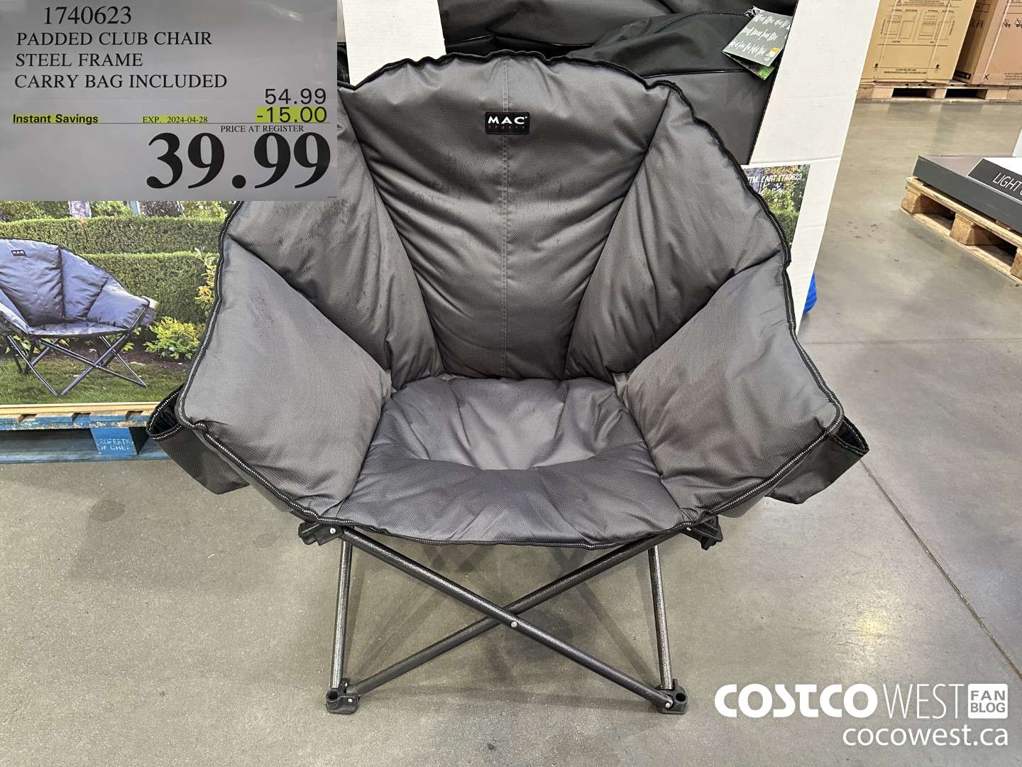 1740623 PADDED CLUB CHAIR STEEL FRAME CARRY BAG INCLUDED ($15.00 INSTANT SAVINGS EXPIRES ON 2024-04-28) $39.99