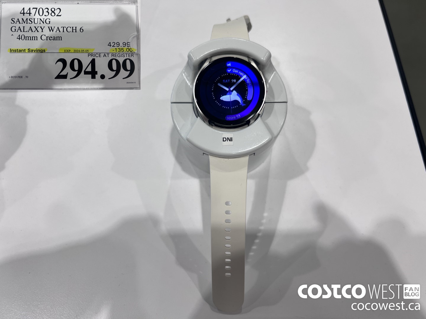 4470382 SAMSUNG GALAXY WATCH 6 40MM CREAM ($135.00 INSTANT SAVINGS EXPIRES ON 2024-05-05) $294.99