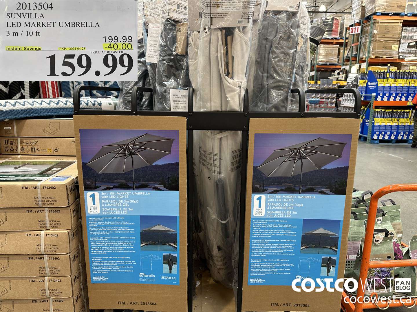 2013504 SUNVILLA LED MARKET UMBRELLA 3M / 10FT ($40.00 INSTANT SAVINGS EXPIRES ON 2024-04-28) $159.99