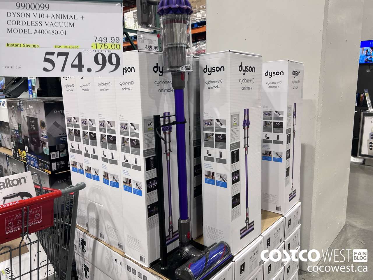 9900099 DYSON CYCLONE V10 ANIMAL + CORDLESS VACUUM CLEANER ($175.00 INSTANT SAVINGS EXPIRES ON 2024-06-02) $574.99