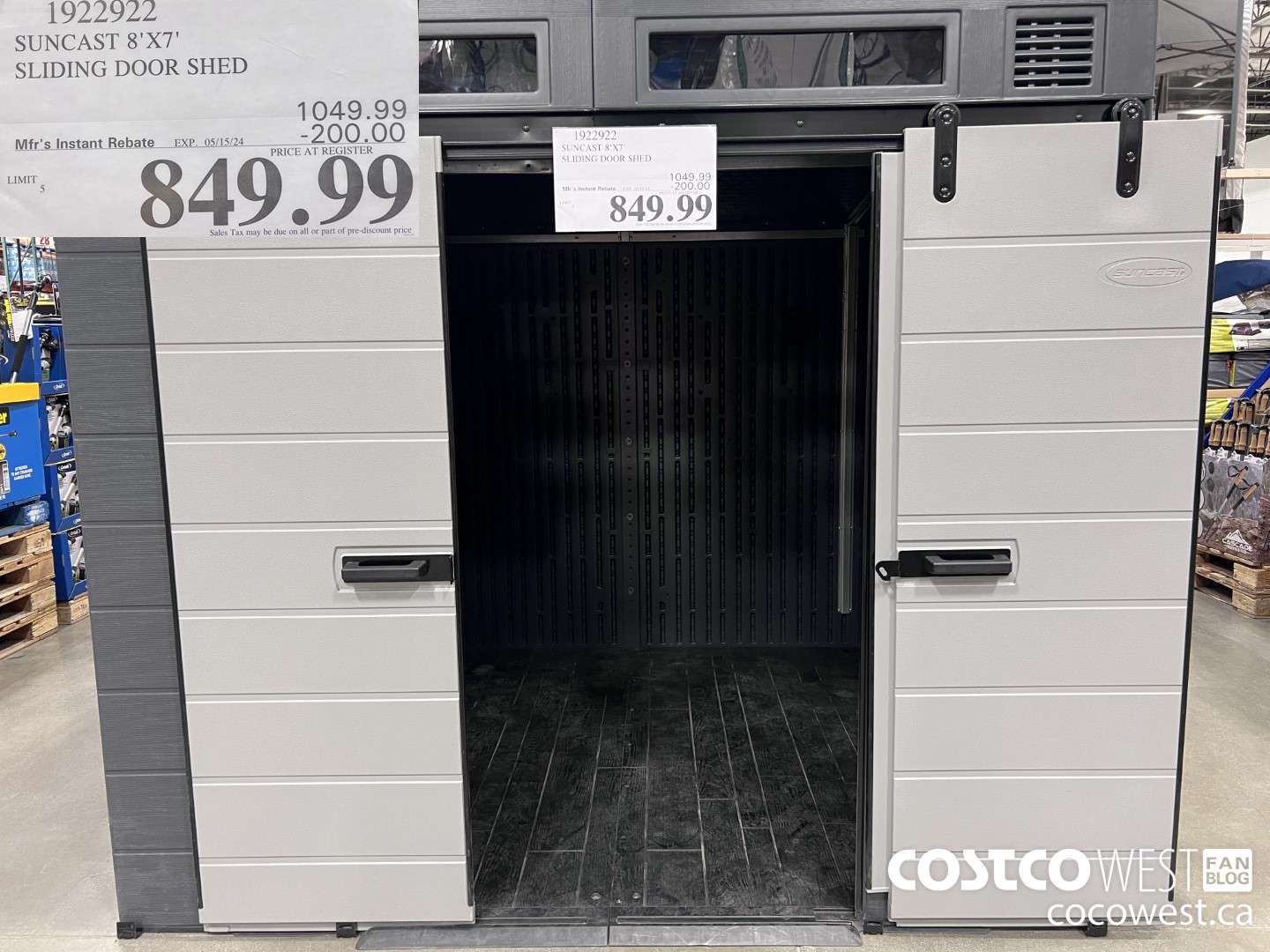 1922922 SUNCAST 8'X7' SLIDING DOOR SHED ($200.00 INSTANT SAVINGS EXPIRES ON 2024-05-15) $849.99