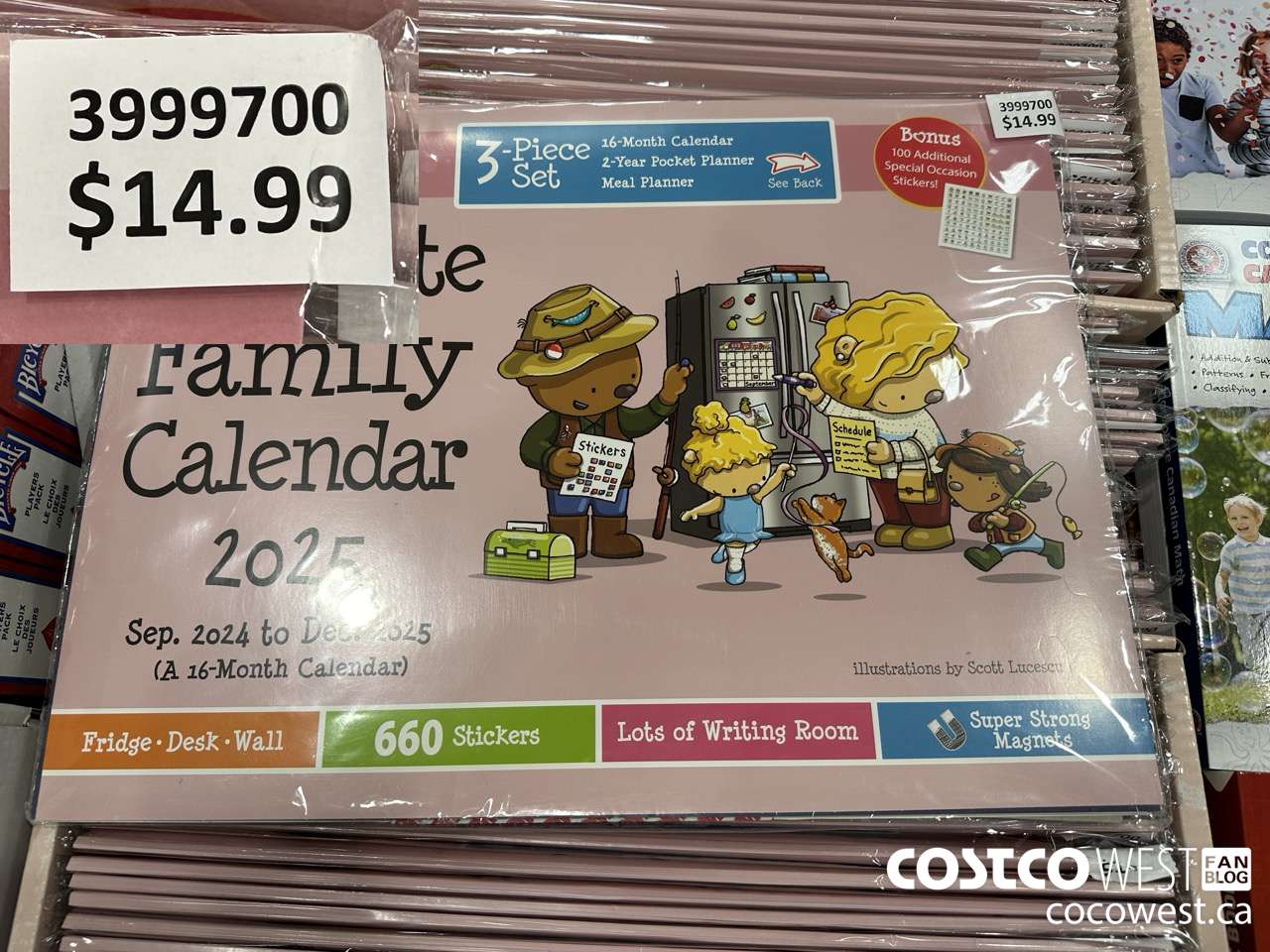 3999700 FAMILY CALENDAR 2025 $14.99