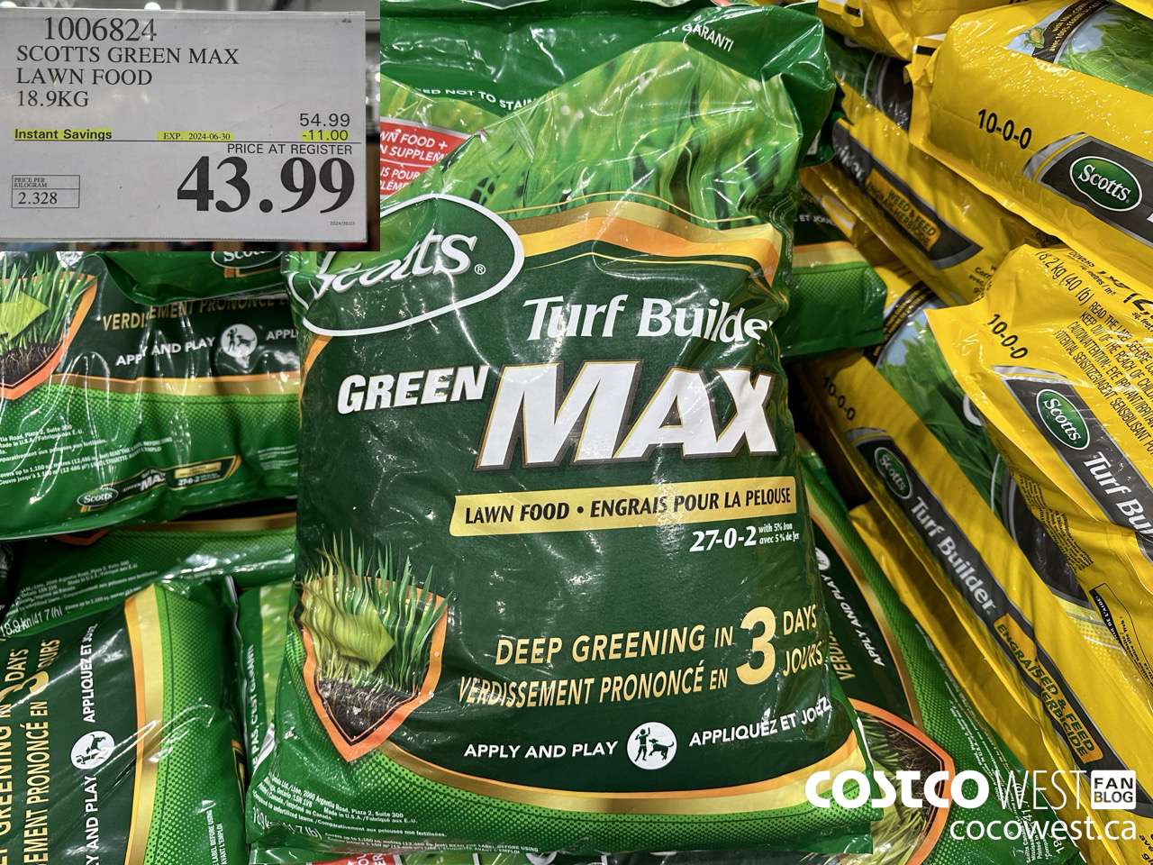 1006824 SCOTTS GREEN MAX LAWN FOOD 18.9KG ($11.00 INSTANT SAVINGS EXPIRES ON 2024-06-30) $43.99