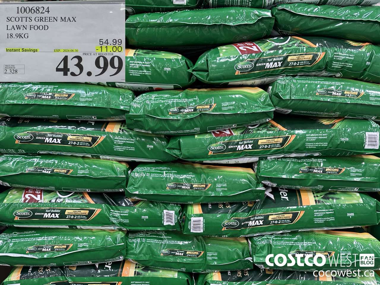 1006824 SCOTTS GREEN MAX LAWN FOOD 18.9KG ($11.00 INSTANT SAVINGS EXPIRES ON 2024-06-30) $43.99