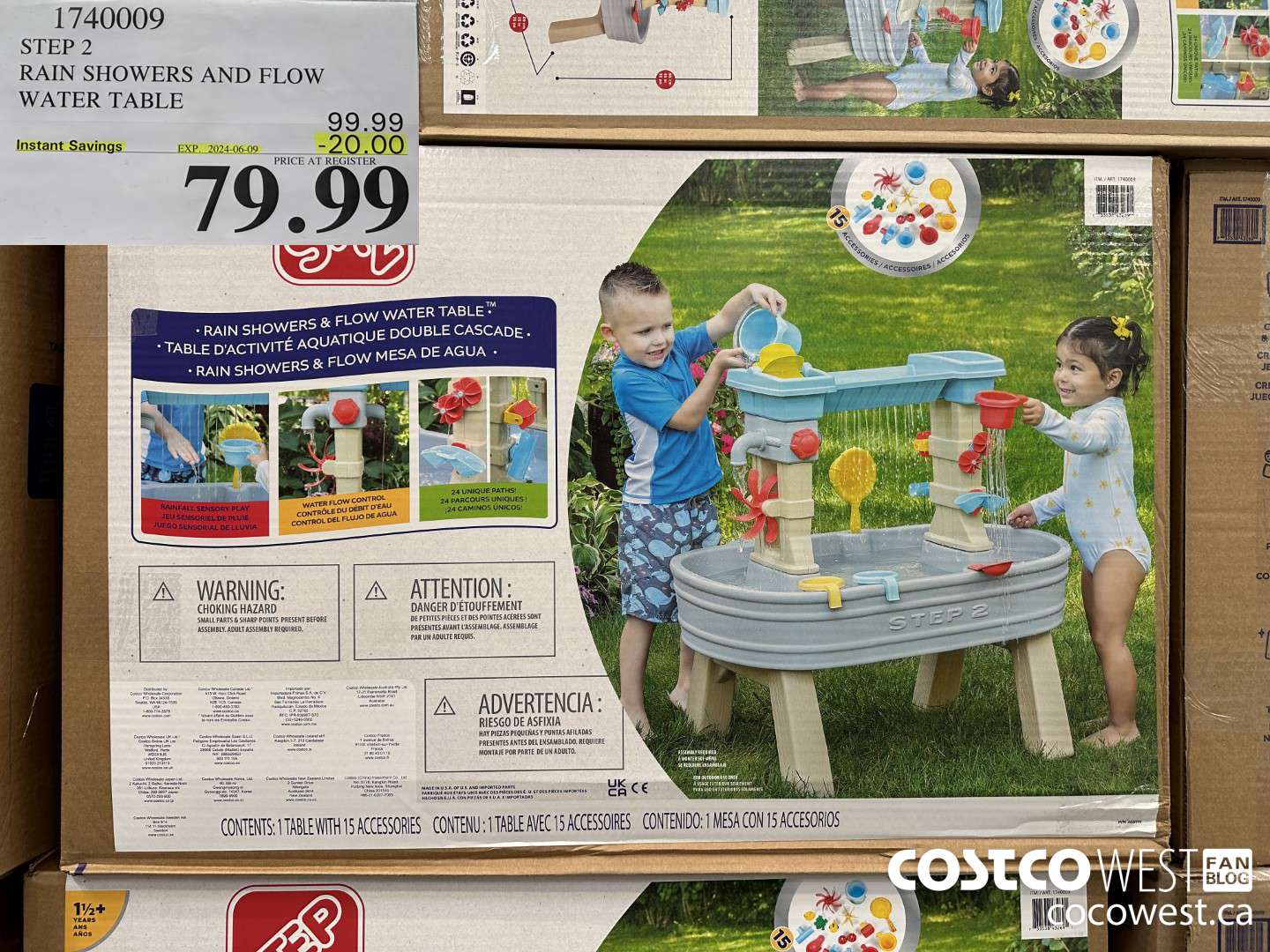 1740009 STEP 2 RAIN SHOWERS AND FLOW WATER TABLE ($20.00 INSTANT SAVINGS EXPIRES ON 2024-06-09) $79.99