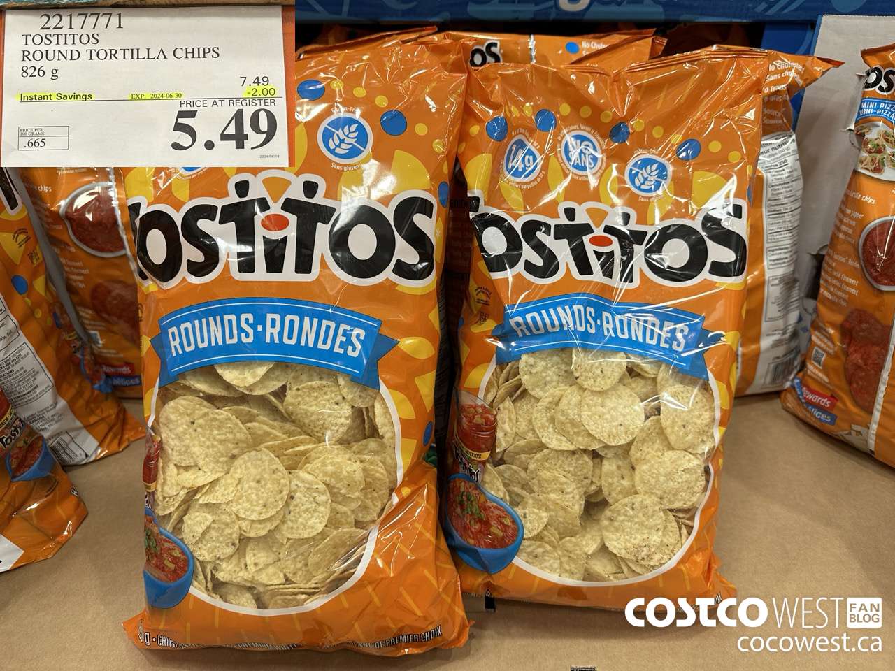 2217771 TOSTITOS ROUND TORTILLA CHIPS 826 G ($2.00 INSTANT SAVINGS EXPIRES ON 2024-06-30) $5.49