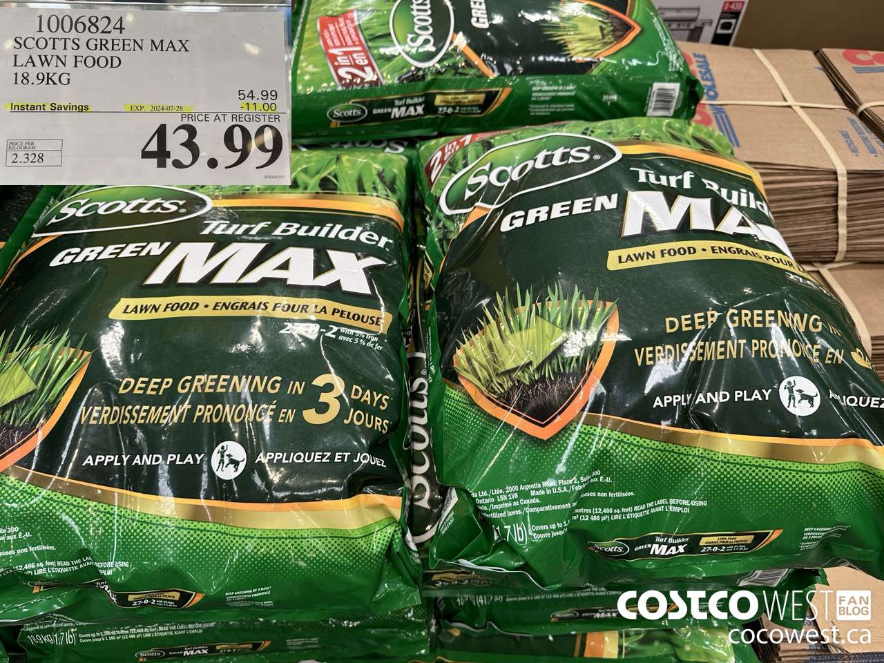 1006824 SCOTTS GREEN MAX LAWN FOOD 18.9KG ($11.00 INSTANT SAVINGS EXPIRES ON 2024-07-28) $43.99