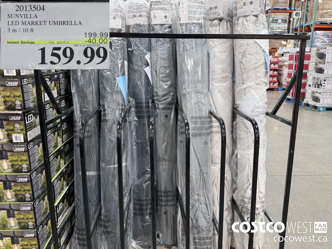 2013504 SUNVILLA LED MARKET UMBRELLA 3M / 10FT ($40.00 INSTANT SAVINGS EXPIRES ON 2024-07-21) $159.99