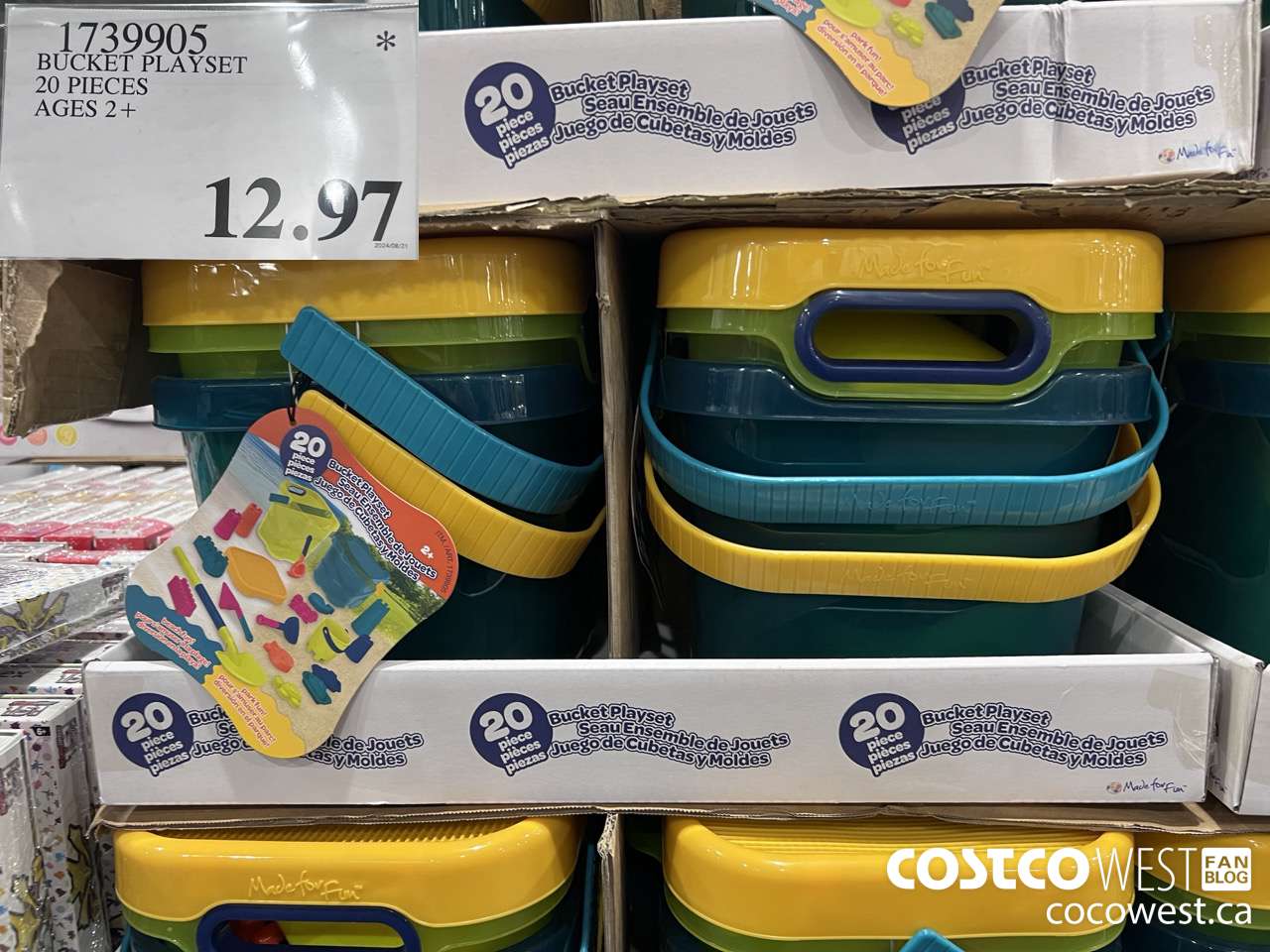 1739905 BUCKET PLAYSET 20 PIECES AGES 2+ $12.97