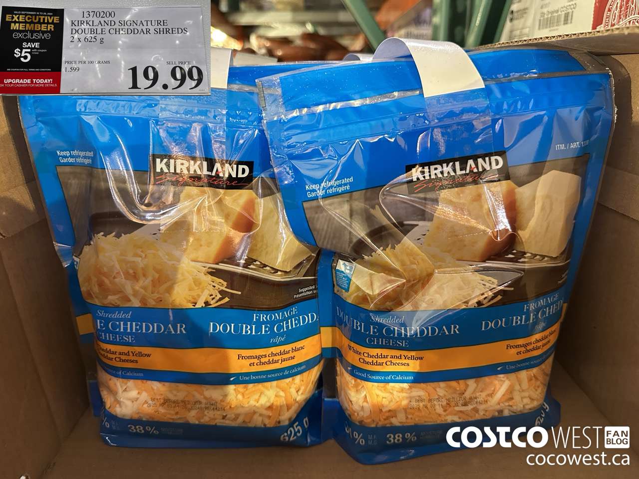 1370200 KIRKLAND SIGNATURE DOUBLE CHEDDAR SHREDS 2 x 625 g ($5.00 INSTANT SAVINGS EXPIRES ON 2024-09-29) $14.99